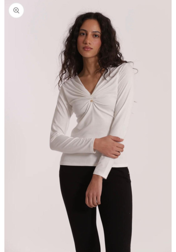 Camiseta Detalle Pecho