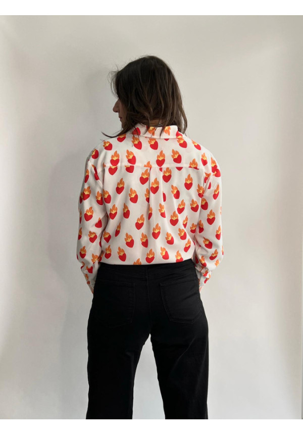 Camisa Sangra m/l Corazón en Llamas