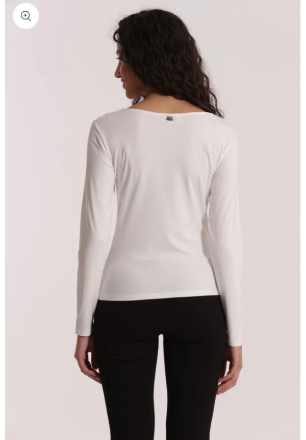 Camiseta Detalle Pecho