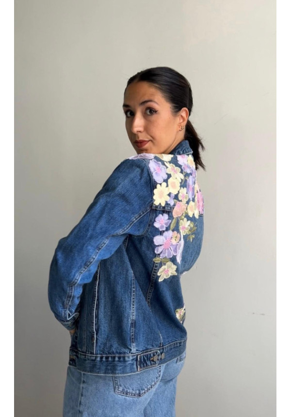 Cazadora Sangra customizada flores