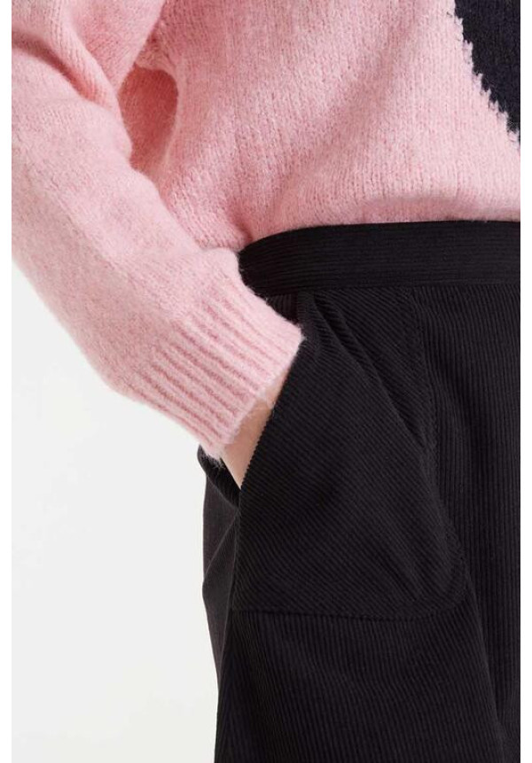 Fa corta de pana negr