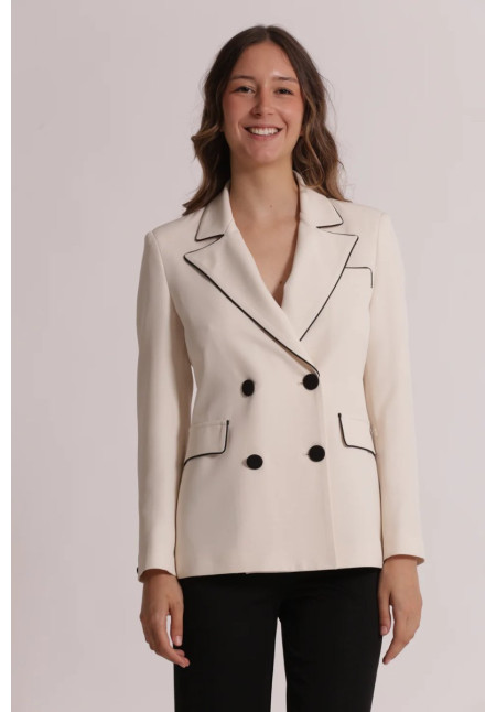 Americana con borde contrastes 