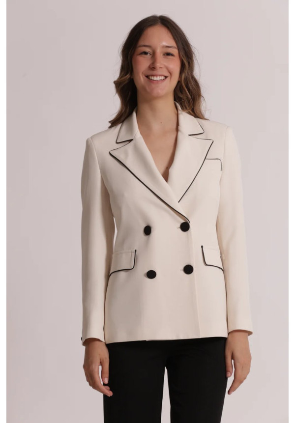 Americana con borde contrastes 