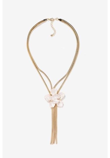 Collar dorado con flor central
