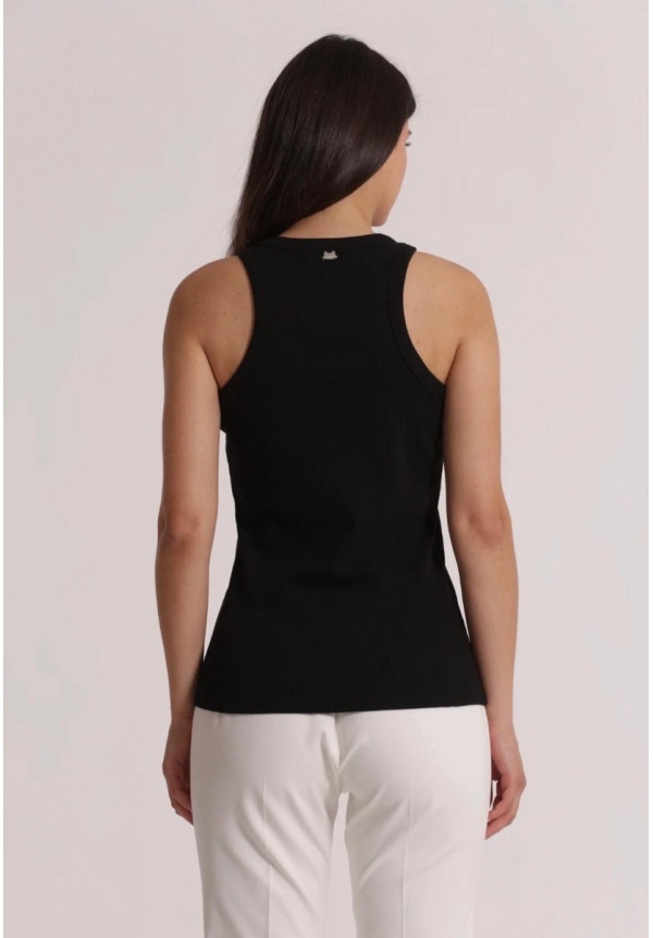 Camiseta de canalé con pedrería