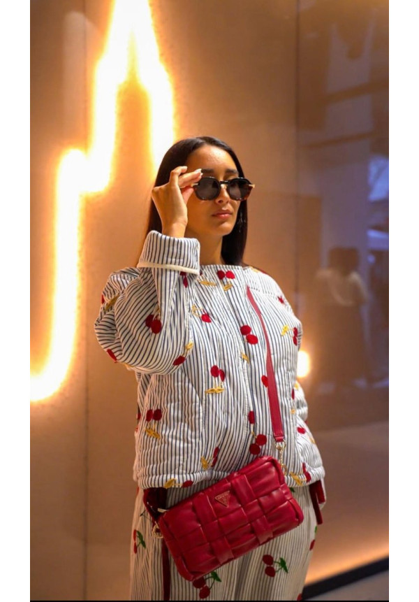 Bomber rayas y cerezas 100%