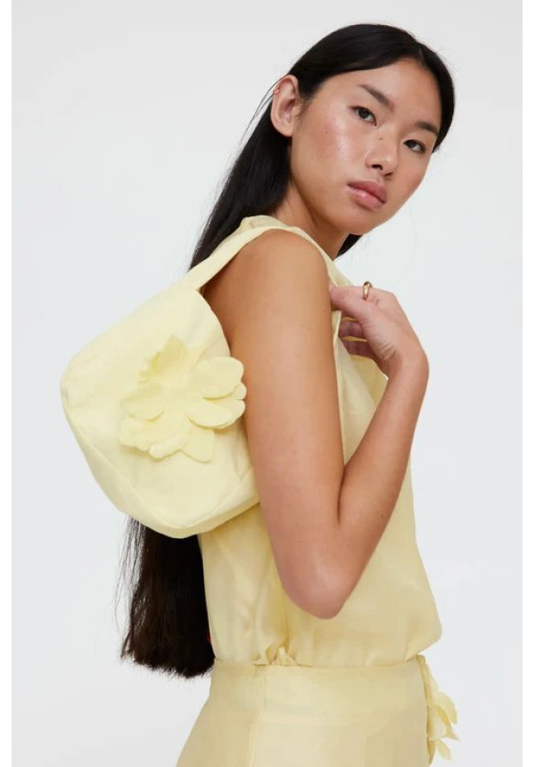 Bolso de mano amarillo claro