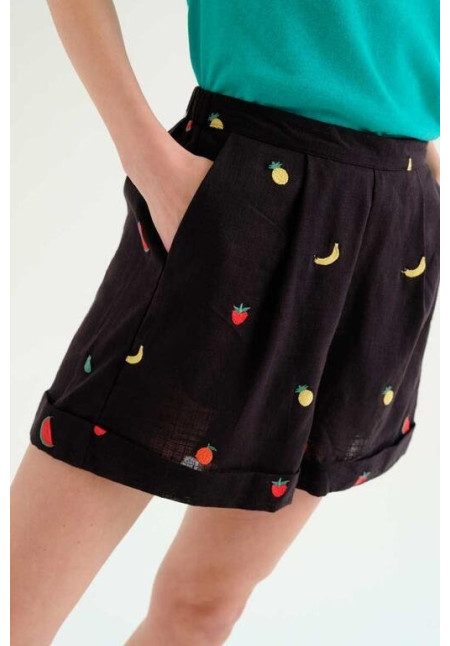 Shorts 100% algodón negro con bordado de Ensalada de frutas