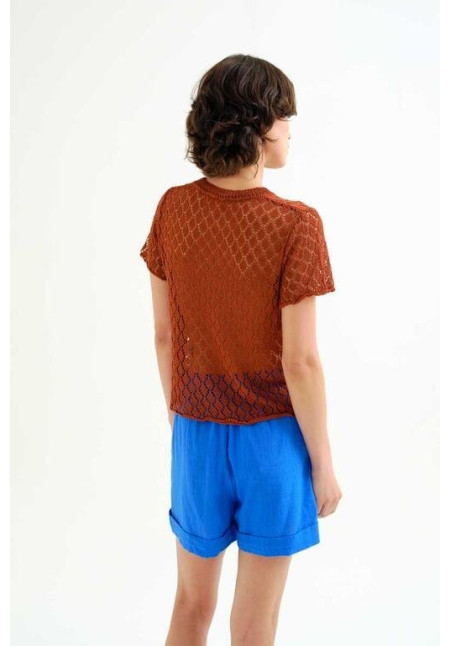 Top punto calado marrón  con rombos