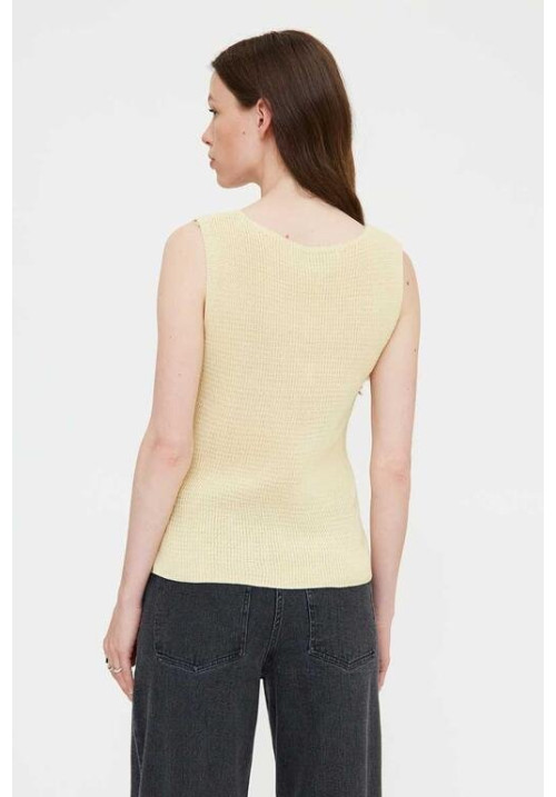Top punto con botones amarillo