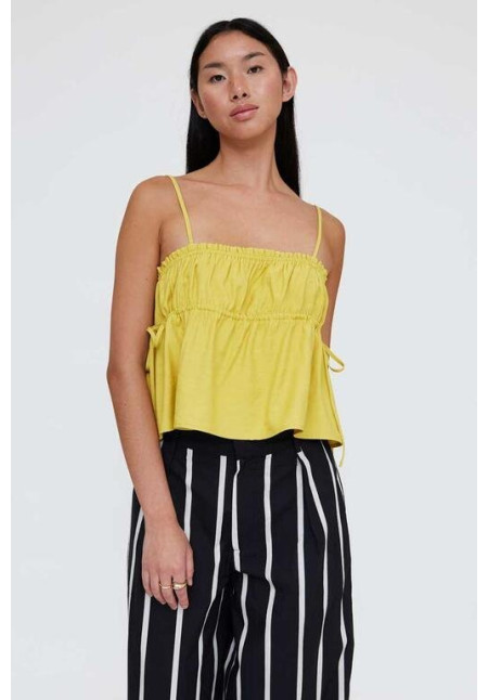 Top de tirantes fluido amarillo