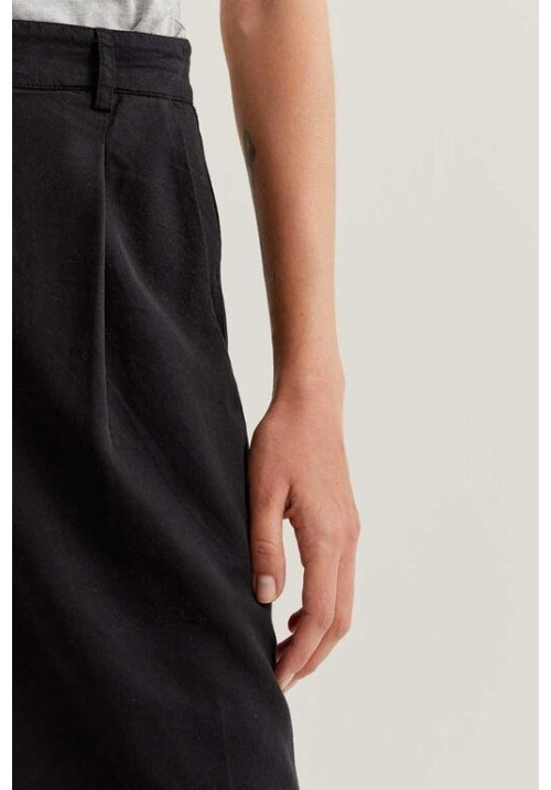 Short tiro alto negro