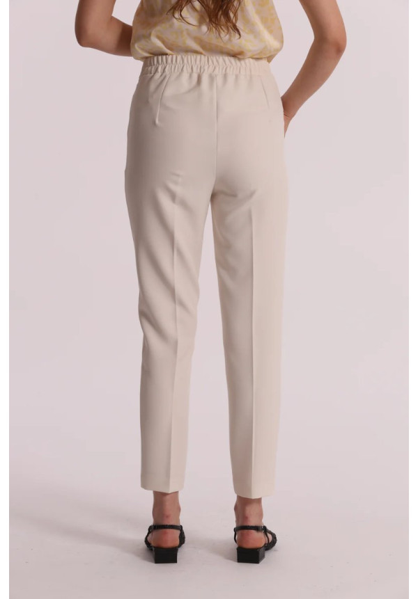 Pantalón pitillo con goma elástica