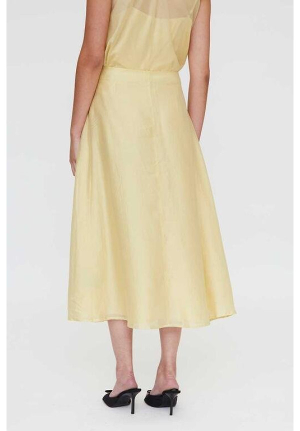 Falda midi fluida amarillo ligero