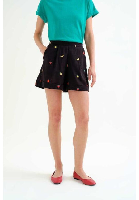 Shorts 100% algodón negro con bordado de Ensalada de frutas