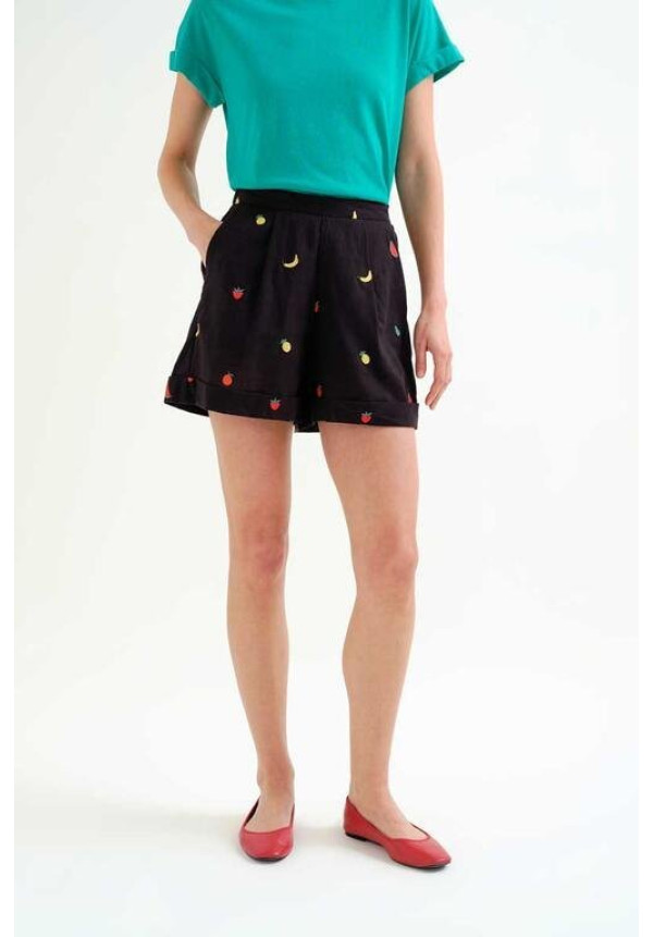 Shorts 100% algodón negro con bordado de Ensalada de frutas